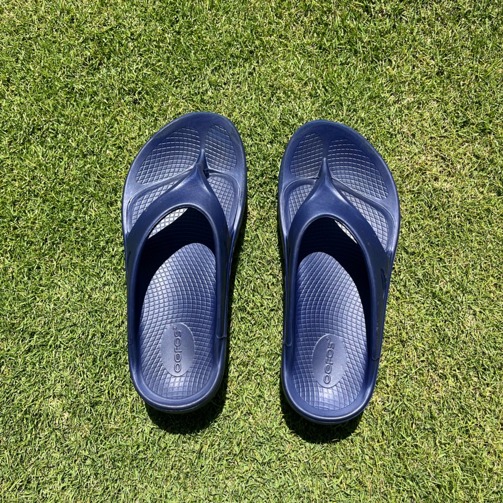 OOFOS Navy Blue Sandals - Recovery Footwear